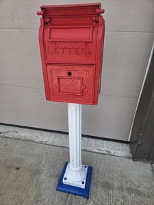 1948 Bridgeport Castings Co. U.S. Mail Letters W/ Pedestal Mount Cast Iron