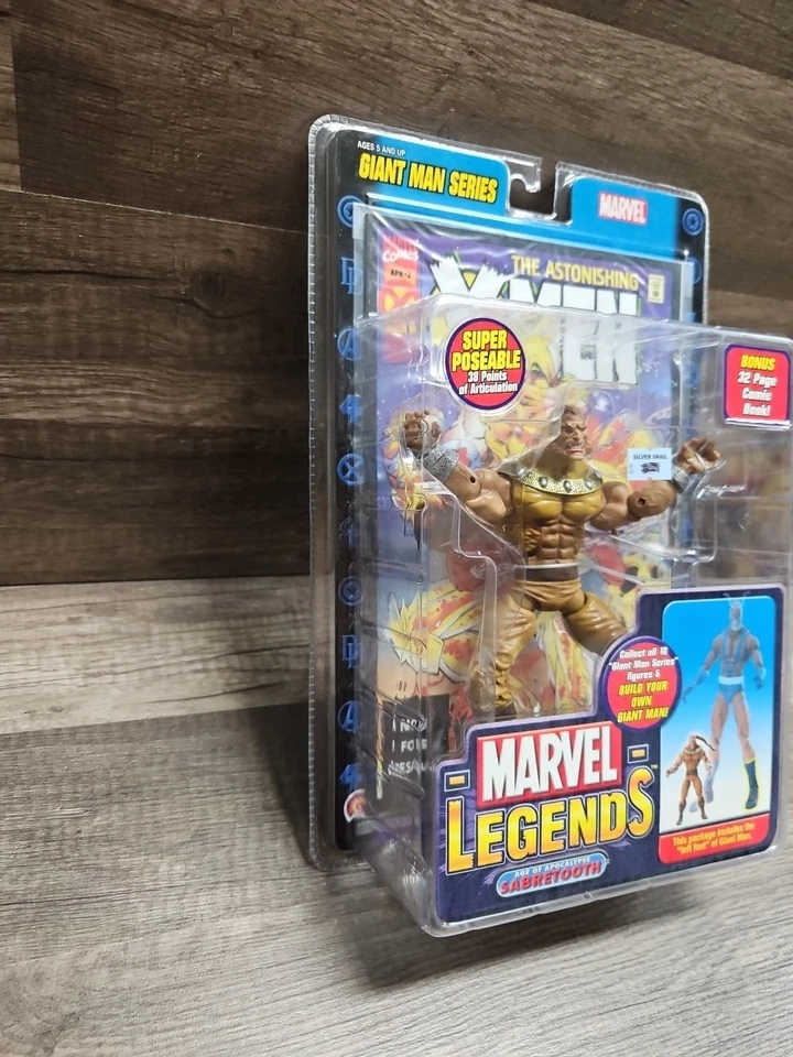 Toybiz Marvel Legends Sabretooth Giant Man BAF - Imagem 3 de 4