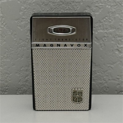 *TESTED* Vintage Magnavox 2-AM-80 Transistor Radio w/ cowhide case & headphones