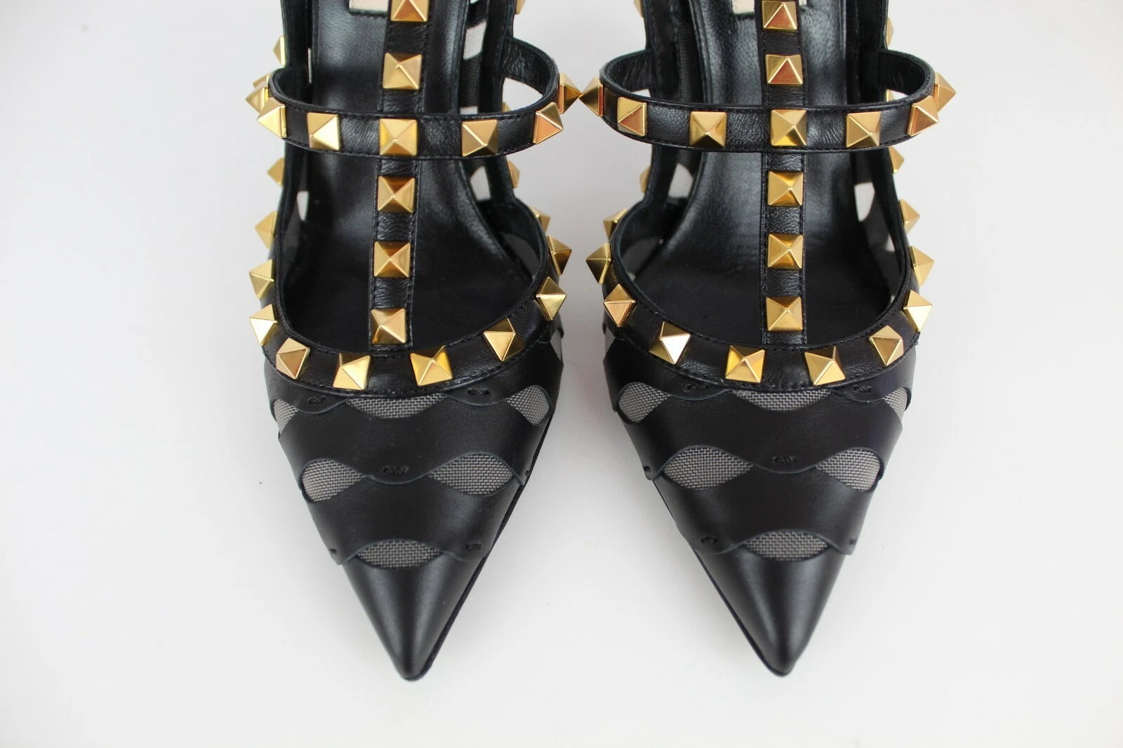 NUOVE DÉCOLLETÉ A STILETTO VALENTINO GARAVANI Rockstud in pelle con ritaglio nere EUR 37