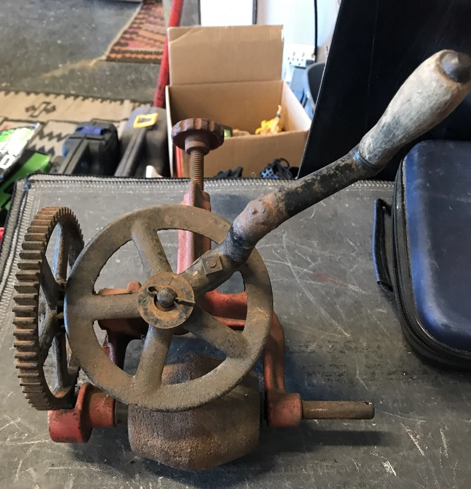 Antigua rueda de piedra de afilar cuchillo de manivela Foto 2 de 4