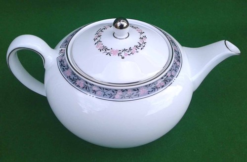 WEDGWOOD “FAIRMONT” PART TEA SERVICE SELECTION. - Picture 9 of 78