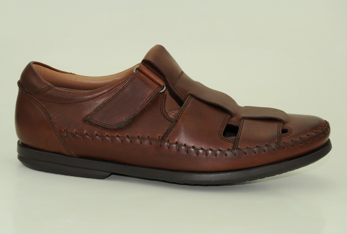 Clarks Unstructured Un Gala Strap Men Brown Leather Sandals  display picture 1