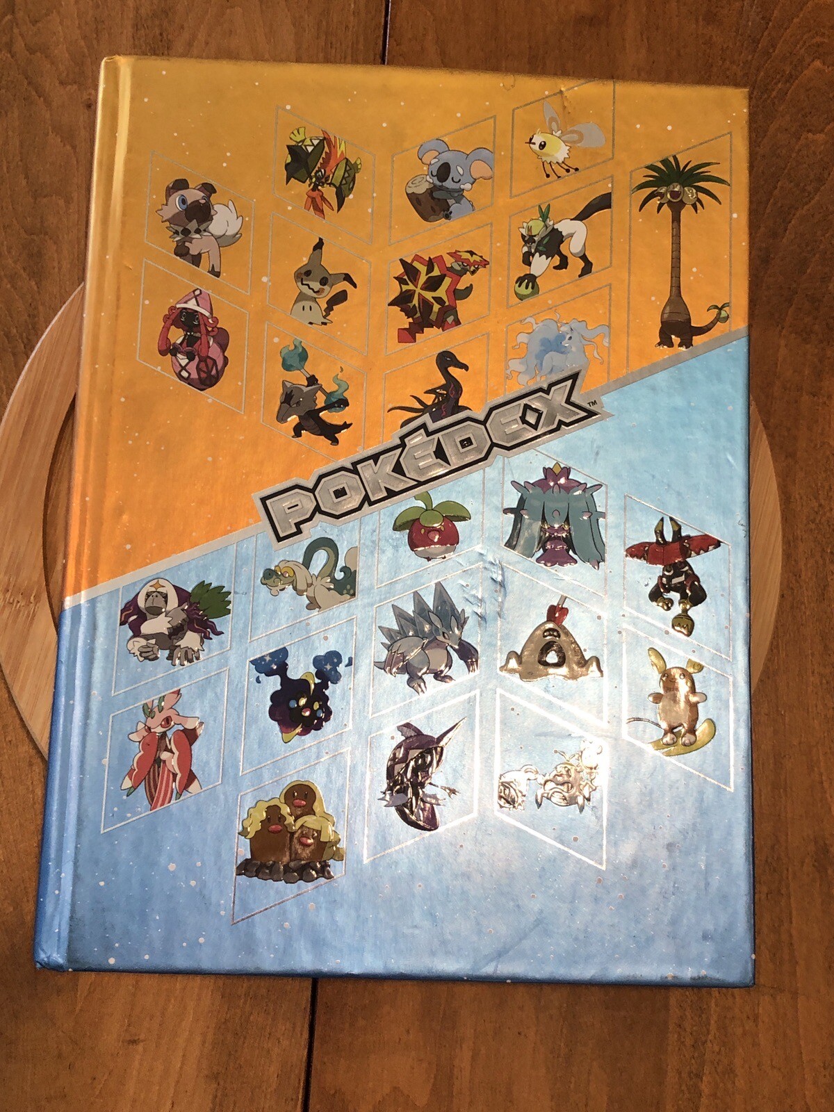 Pokemon Sun And Moon Pokedex Official Alola Region Guide Used -Very ...