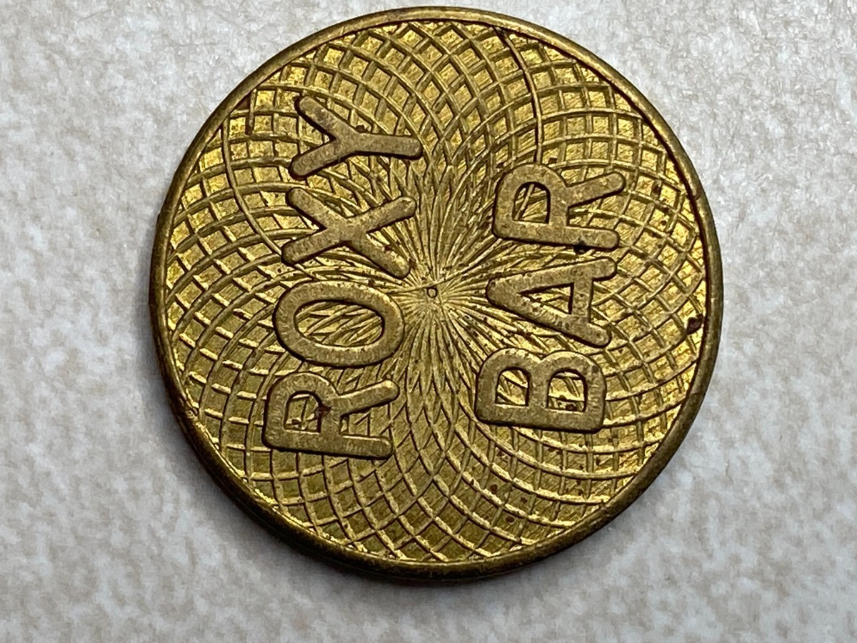 Roxy Bar St Paul MN Pinball Jukebox Arcade Slot Trade Token T1326
