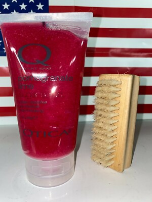 QTICA Smart Spa SUGAR SCRUB  Manicure & Pedicure 7oz. vanilla wild plum & Brush