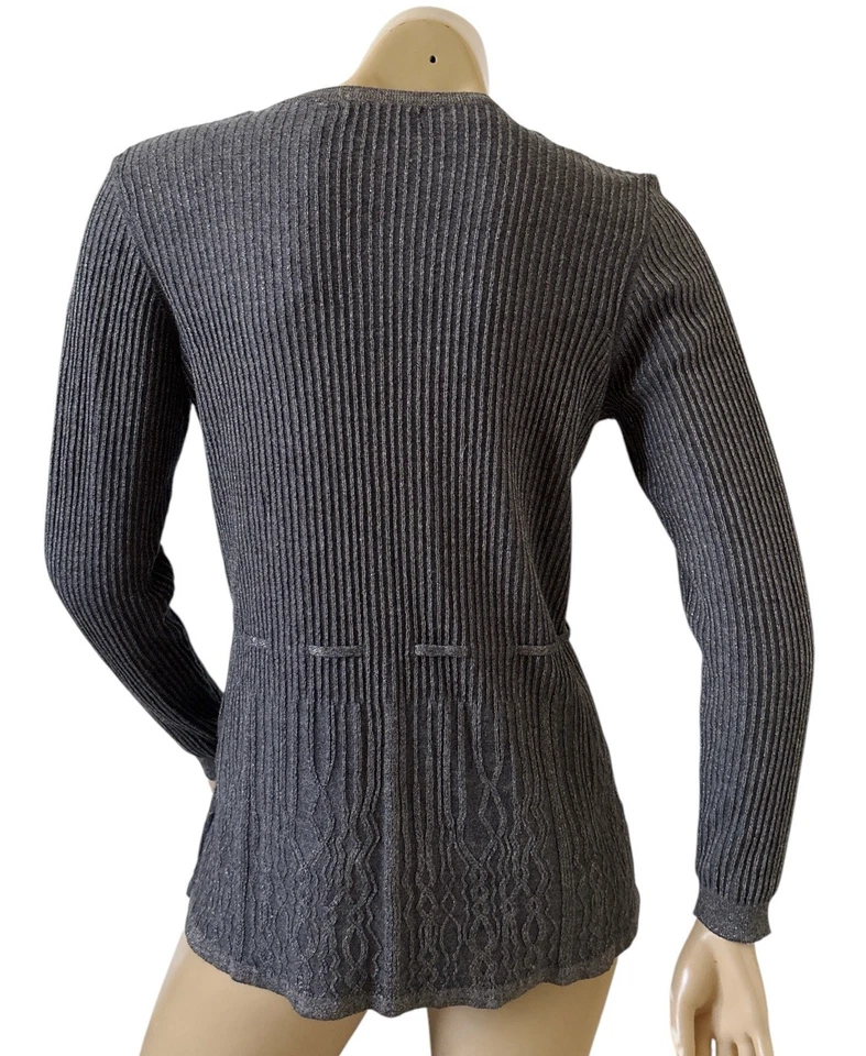 Camisa tejida con botones de manga larga gris dorada talla pequeña DAISY FUENTES para mujer Foto 4 de 4