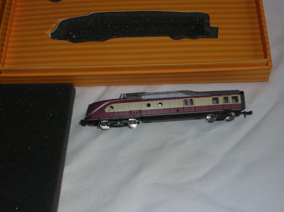 "Der Trans-Europ-Express" TEE VT 11 von Weltbild / Maßst. 1:160 in OVP Rar !! - Bild 3 von 4