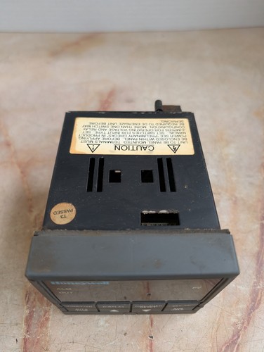 CONTROLADOR DE TEMPERATURA DIGITAL HONEYWELL UDC2000 MINI-PRO DC200H-0-000-1F0000-0 - Imagen 6 de 6