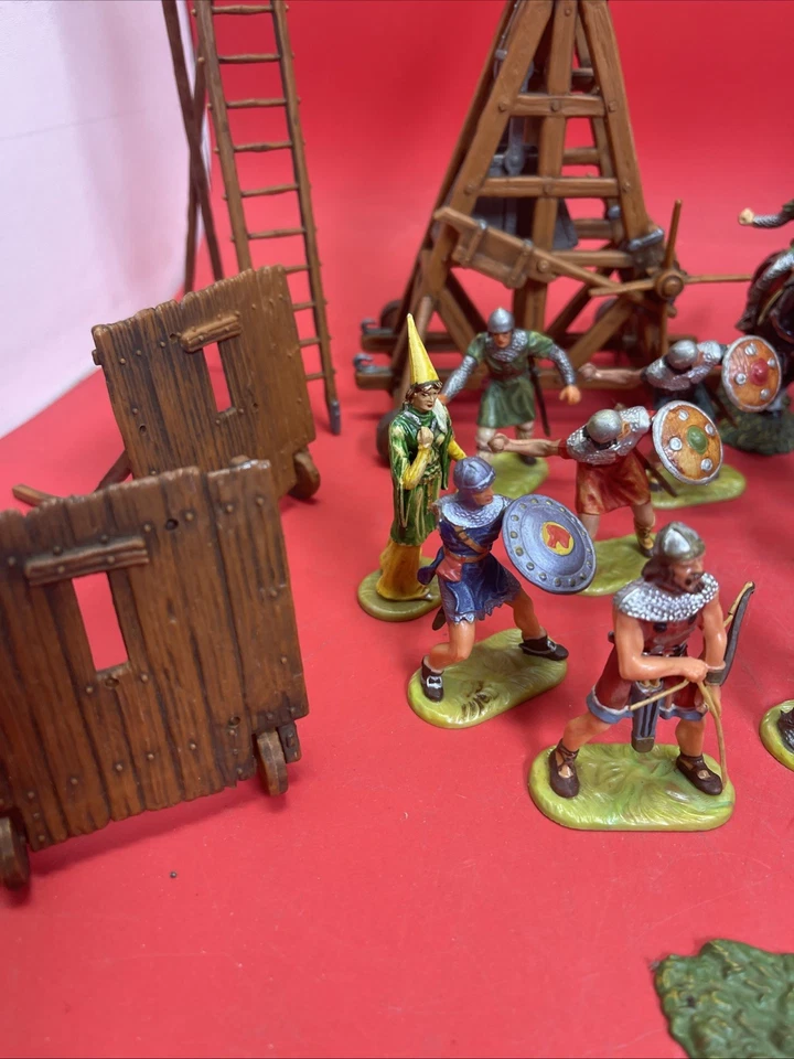 Лот товаров Эластолин Германия Средневековые Воины с Осадными Башнями Лошадьми-катапультами - Изображение 3 из 4