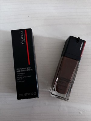 Shiseido Synchro Skin Radiant Lifting Liquid Foundation Oil-Free SPF 30 30ml
