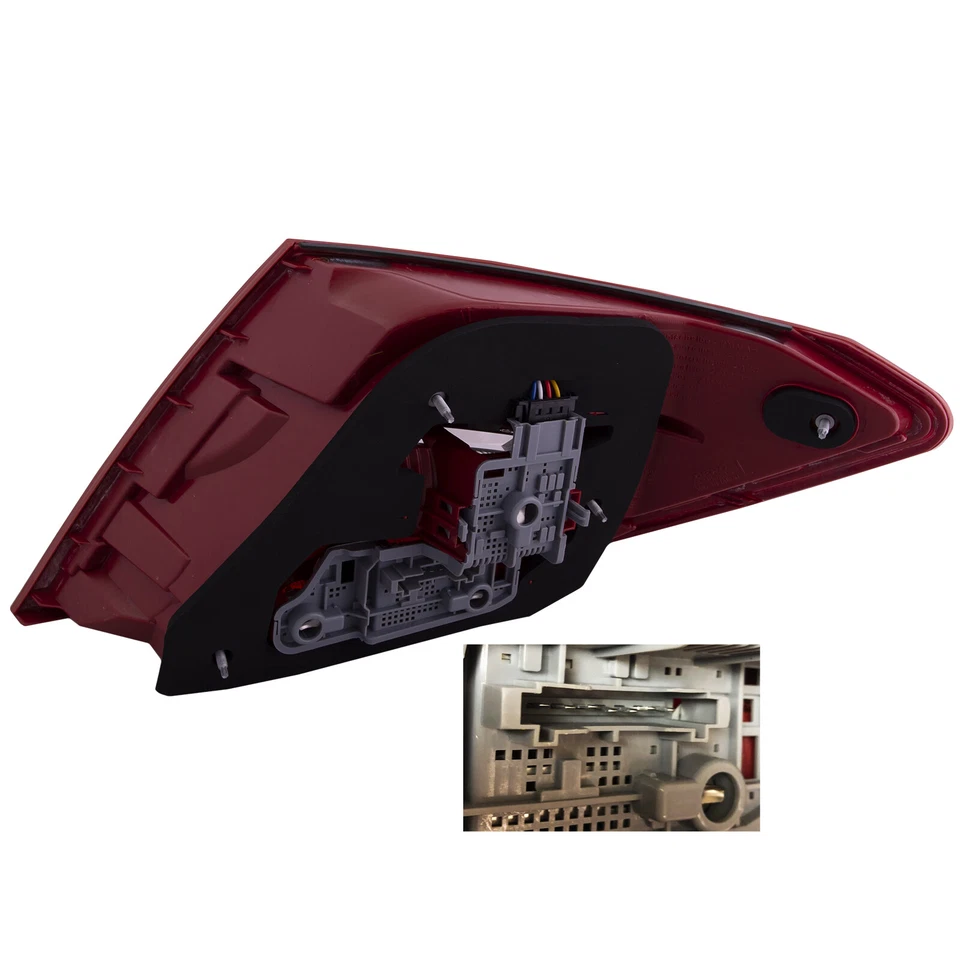 Piloto trasero izquierdo para Mercedes-Benz Clase C 2012-2015 C250/C350/C63 AMG Foto 2 de 4