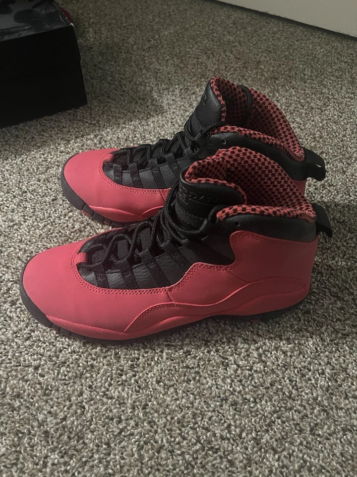 Talla 5 - Steve Wiebe x Air Jordan 10 Retro HOH Foto 4 de 4