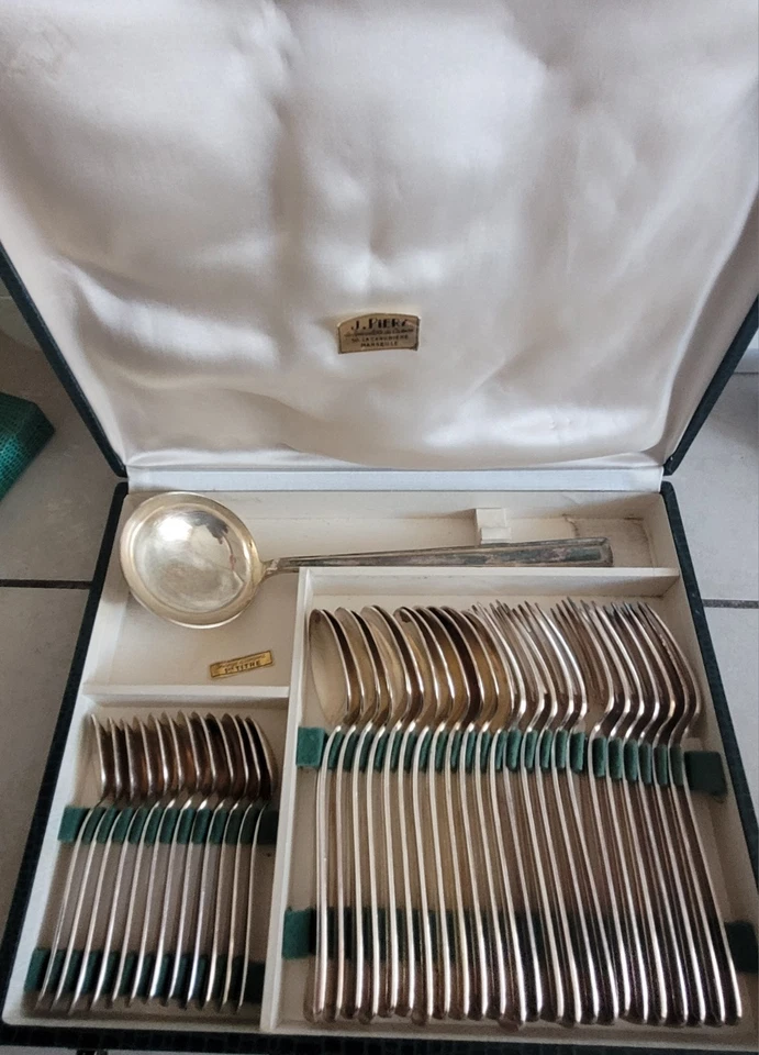 Ancienne Ménagère 37 Pieces En Métal Argenté 2,4 Kg Argent 1er Titre Vintage - Photo 2/4