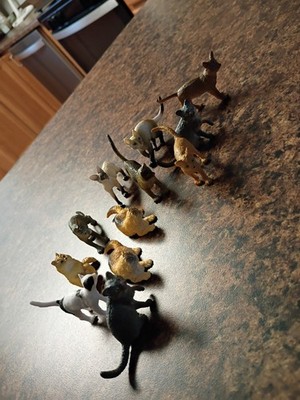 12 Mischievous Cat Figurine 1  1/2'' - 2''  Sitting & Standing Orange White Brow