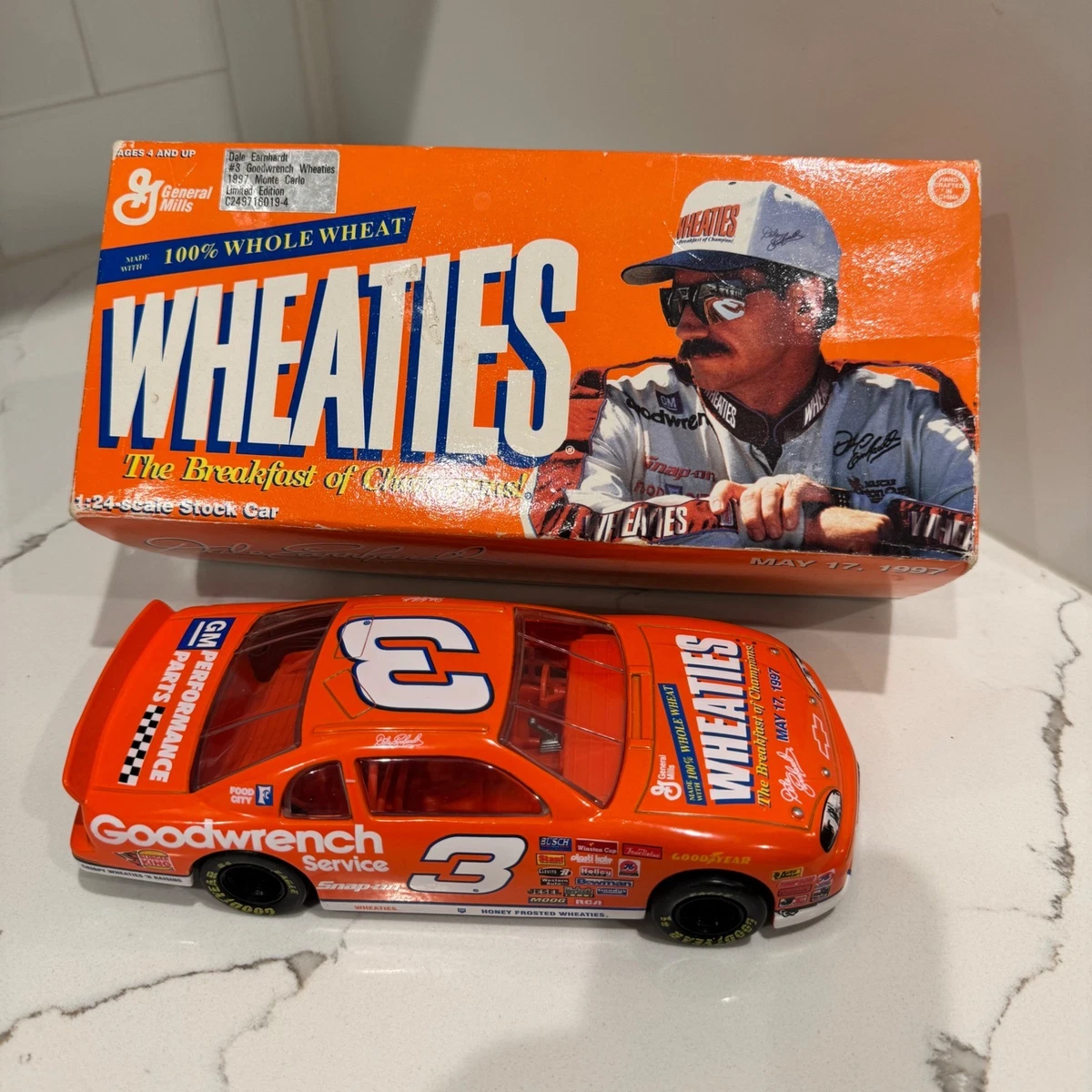 Dale Earnhardt Diecast Racing Cars 1:24 1997 Vehicle Year for sale