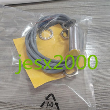 1Pcs New For Turck proximity switch BI5-M18-LIU