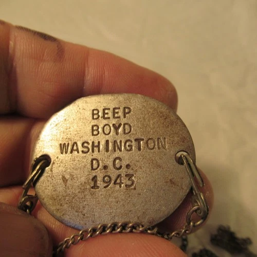 VINTAGE US MILITARY  DOG TAG WW2 BOYD BEEP 1943