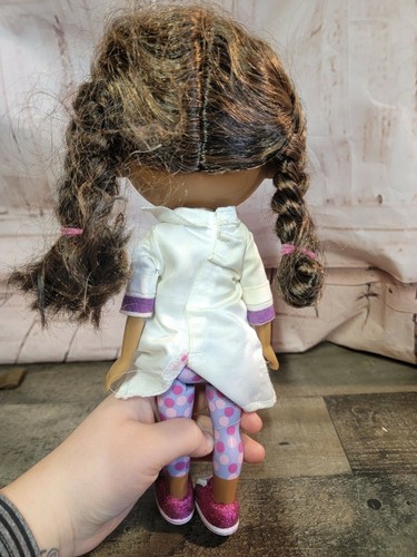 Disney Junior Doctor Mcstuffin veterinarian doll toy - Picture 4 of 7