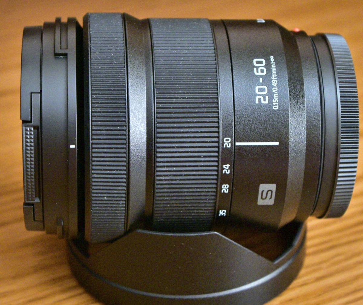 Panasonic LUMIX S Series 20-60mm f/3.5-5.6 Zoom Lens for L Panasonic LUMIX S Series 20-60mm f/3.5-5.6 Zoom Lens for L
