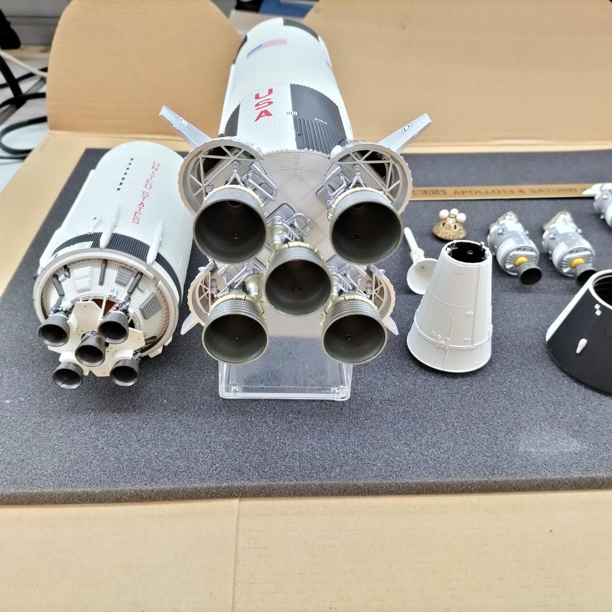 Bandai Otona no Chogokin Apollo 13 Saturn V Launch Vehicle 1/144