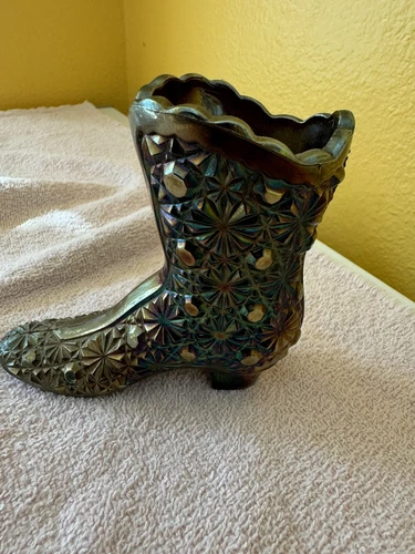 Vintage Fenton Amethyst Carnival 4.5” Boot Shoe a/Daisy and Button Pattern