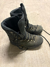 WOMEN’S Danner Black Leather Lace-Up Work Boots US 7 D Width Round Toe 18050
