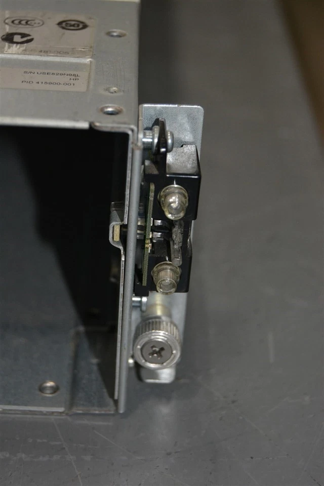 HP PROLIANT DL320S G1 415900-001 3.5x12 Server XEON 3060 3GB SEE NOTES - Image 2 of 4