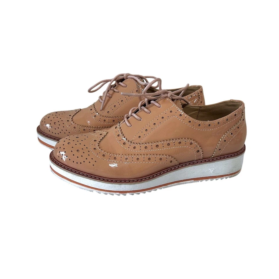 Madden Girl Punta de Ala Oxford Preppy Academia Patena Cuero Con Cordones Mujeres Talla 7.5 Foto 2 de 4