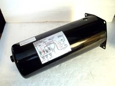 Boss Plow HYD04815 3-QT Reservoir w/ Port on the HYD07695 Hydraulic Power Unit