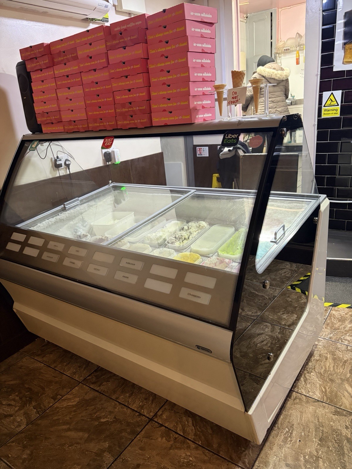 Icecream Freezer 16-Pan Set for Restaurants and Cafes