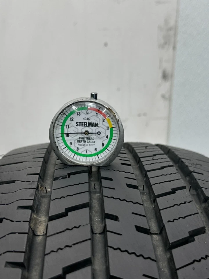 1 Used  P235/75R17 Hankook Dynapro HT 109 T - 10/32  Foto 2 de 4