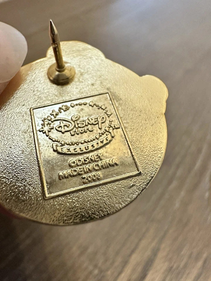 Exclusivo juego de 4 prendedores de la Bella Durmiente 2008 de Disney Store solo flora Foto 3 de 3