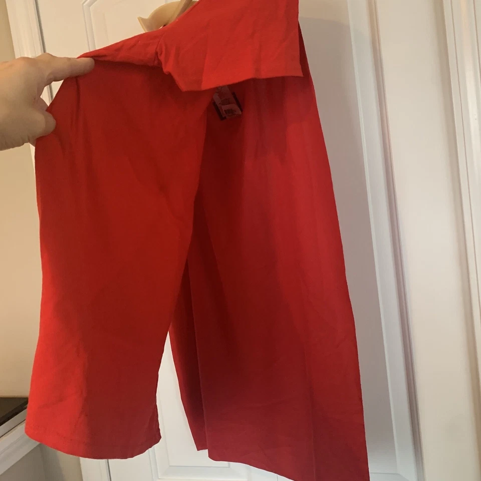 Wonder Woman Costume Shirt & Cape Ladies Sz XL - Image 4 of 4