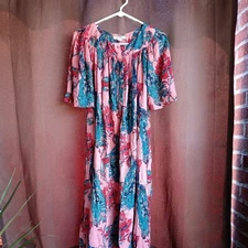 NWOT Go Softly Patio Crinkle Dress Pullover Floral SZ S w/ Pockets