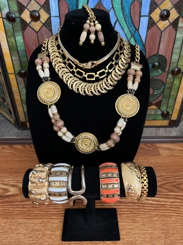 Vintage Gold Toned Costume Jewelry LOT