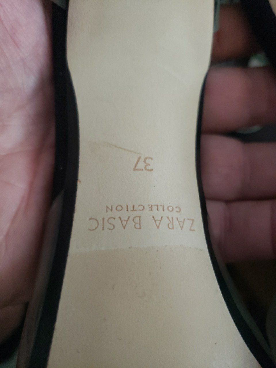 Zara Basic black pointed toe heels featuring clea… - image 13