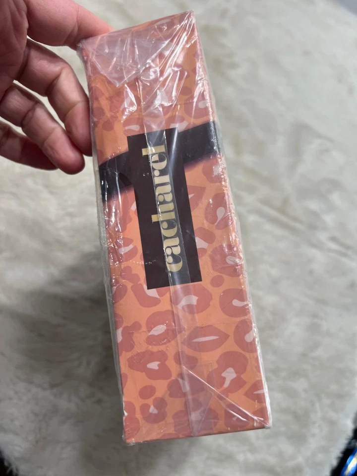 Cacharel Yes I Am Set de Regalo - Eau De Parfum & Body Lotion Set de 3 Piezas Foto 2 de 4