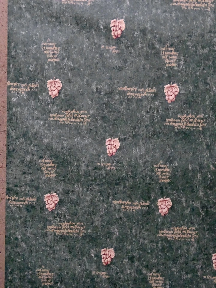 Papel pintado único prepegado con racimos de uva dorado verde oscuro para escribir lado de madera de alce Foto 4 de 4