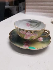 Gold Trimmed Green Floral Tea Cup and Saucer (M)