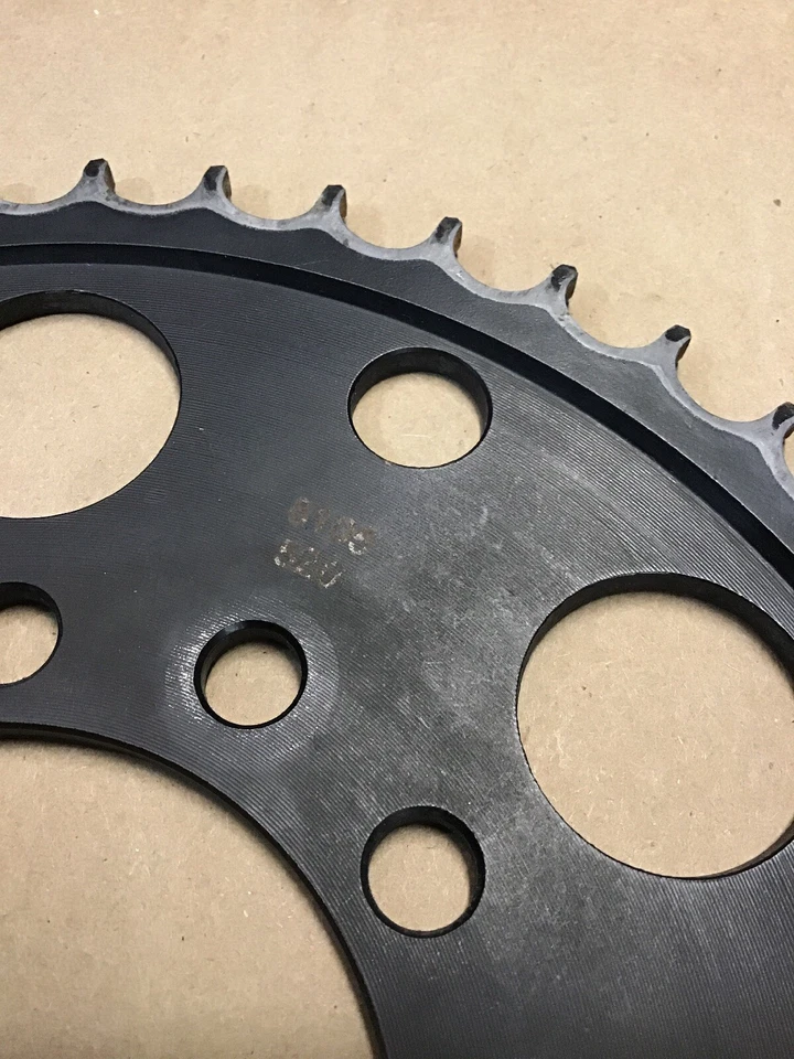 Piñón de carreras Kawasaki Ninja ZX6R 05-10 ZX6RR 05-06 45T # 5063-520-45T Foto 3 de 4