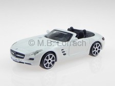 Mercedes R197 SLS AMG Raodster white diecast model car 30241 Bburago 1/43