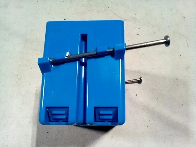 1 caja de 100 cajas de interruptores Thomas & Betts Carlon B118A - azul Foto 3 de 4