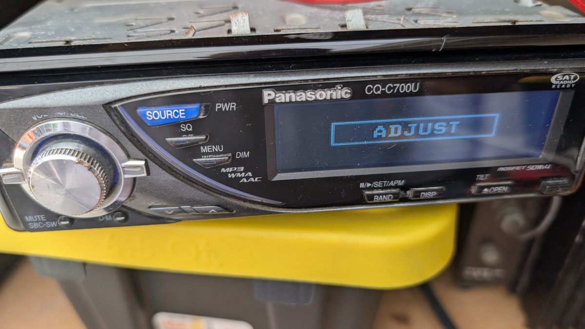 Good Working Panasonic CQ C700U Radio Cd Bluetooth Oel Display