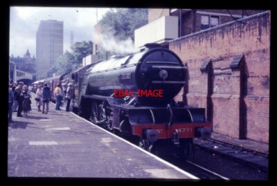 ORIGINAL 35mm SLIDE LNER CLASS V2 LOCO NO 4771 GREEN ARROW (7)