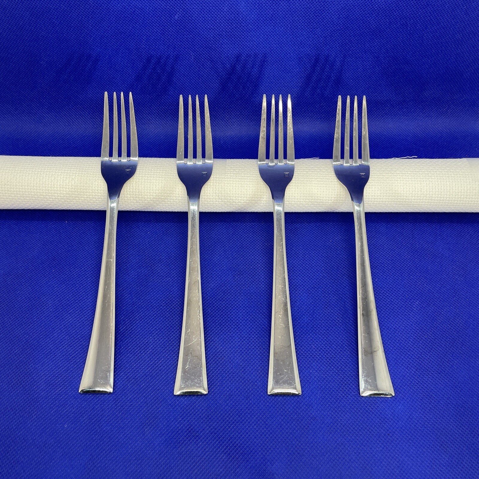 Cuisinart Elite Salad Forks Glossy CFA-D20 Stainless Flatware 8” Lot Of 4-image