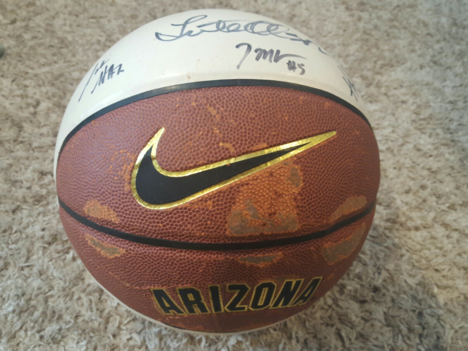 LUTE OLSON Coach and Team Signed Basketball University of AZ Nike eBay