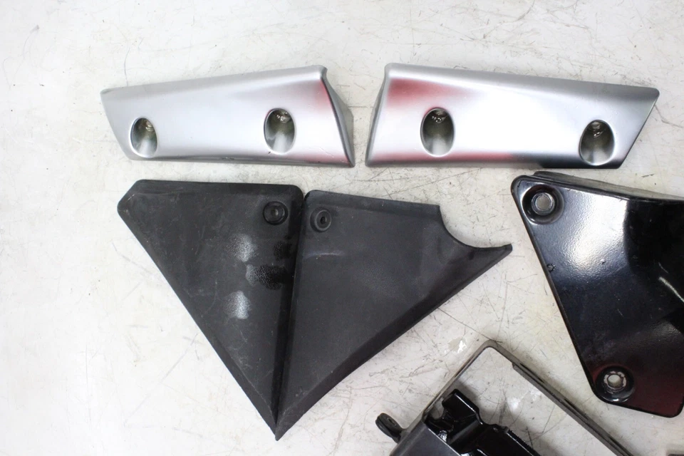 Suzuki Marauder 800 VZ800 1999 OEM JUEGO DE CARENADO CAPUCHAS KIT Foto 3 de 4