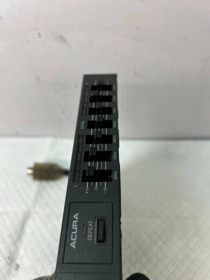 Ecualizador estéreo Acura Integra Factory 1986 7 bandas de Alpine OEM  Foto 3 de 4