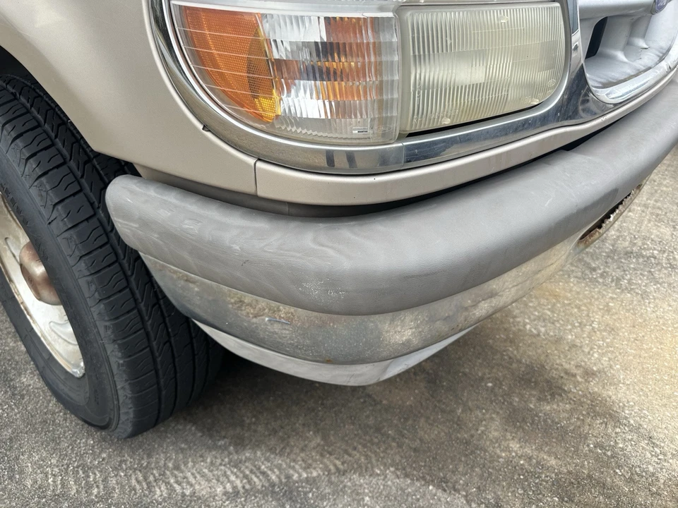 Conjunto de parachoques delantero Ford Explorer 1995 1996 1997 1998 con soportes OEM cromado Foto 3 de 4